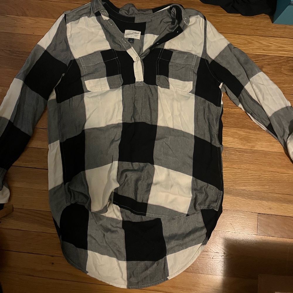 Plaid buttoned shirt